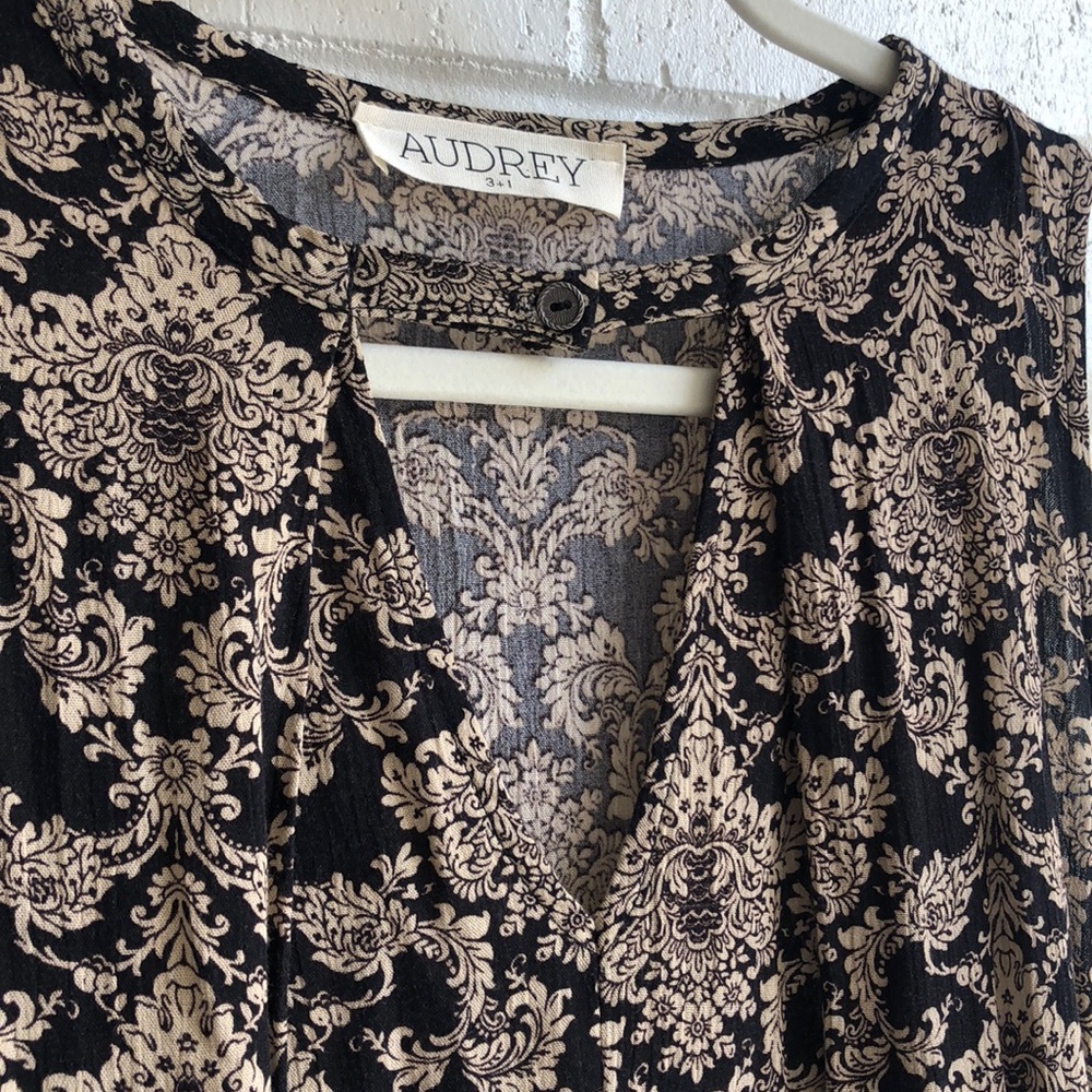 Audrey 3+1 Keyhole Swing Dress - Picture 2 of 5